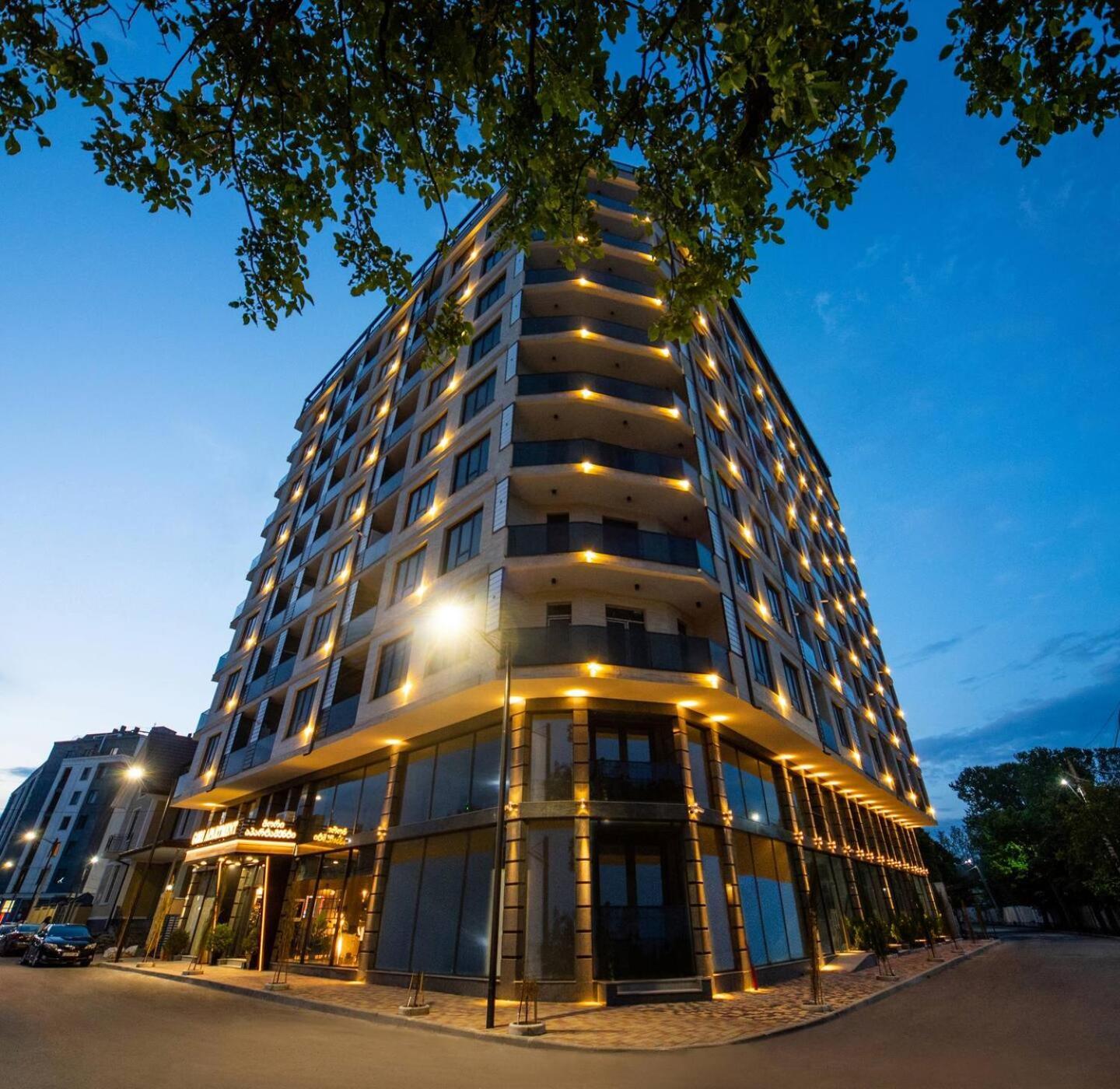 Gori Palace Apartments Buitenkant foto